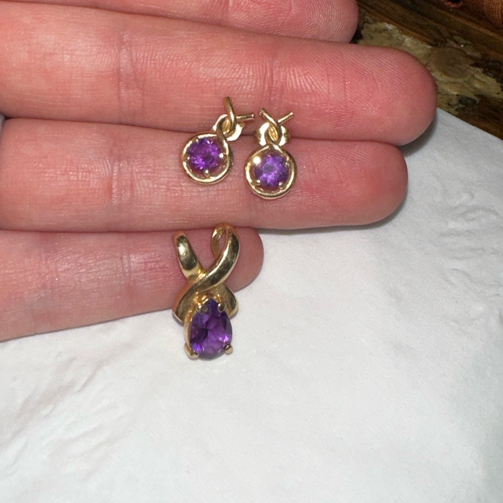 14K gold and amethyst earring and pendant set